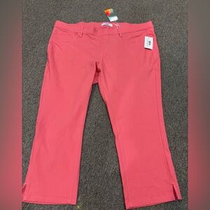 YMI Women's Hyperstretch Pull On Capri pants in a pink 2X 3X